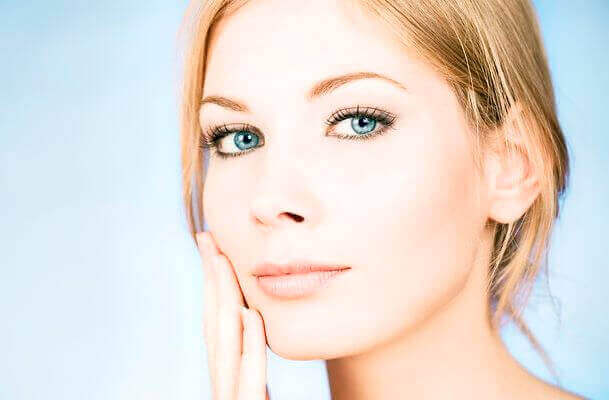 Коензим Q10 та інші речовини для догляд за шкірою обличчя
