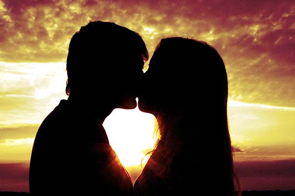 Сонник цілуватися з небіжчиком: до чого сниться і що означає сон про поцілунок з небіжчиком