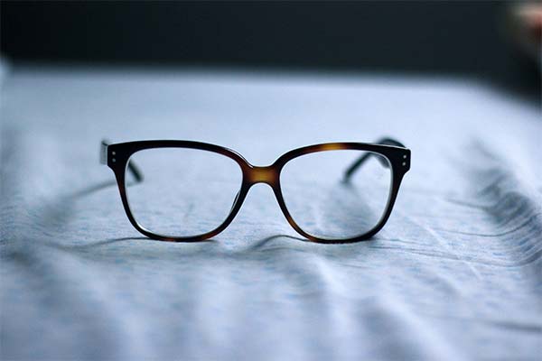 Сонник окуляри: до чого сняться і що означають сни про окуляри