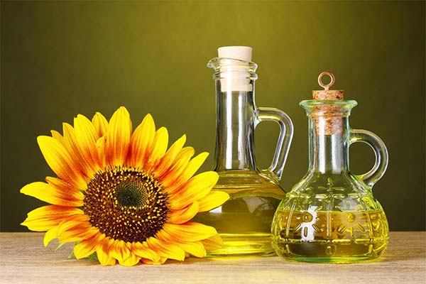 Сонник соняшникова олія: до чого сниться і що означає сон про соняшникову олію