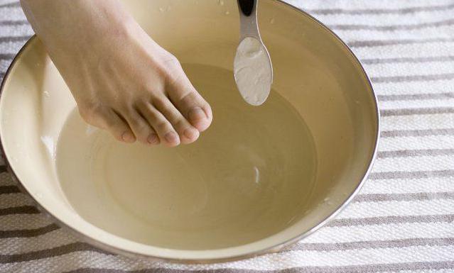 Ванночки для ніг з содою: харчовий «рятувальник» для шкіри