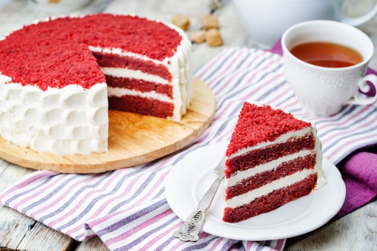 15 найкращих рецептів крему для торта «Червоний оксамит»